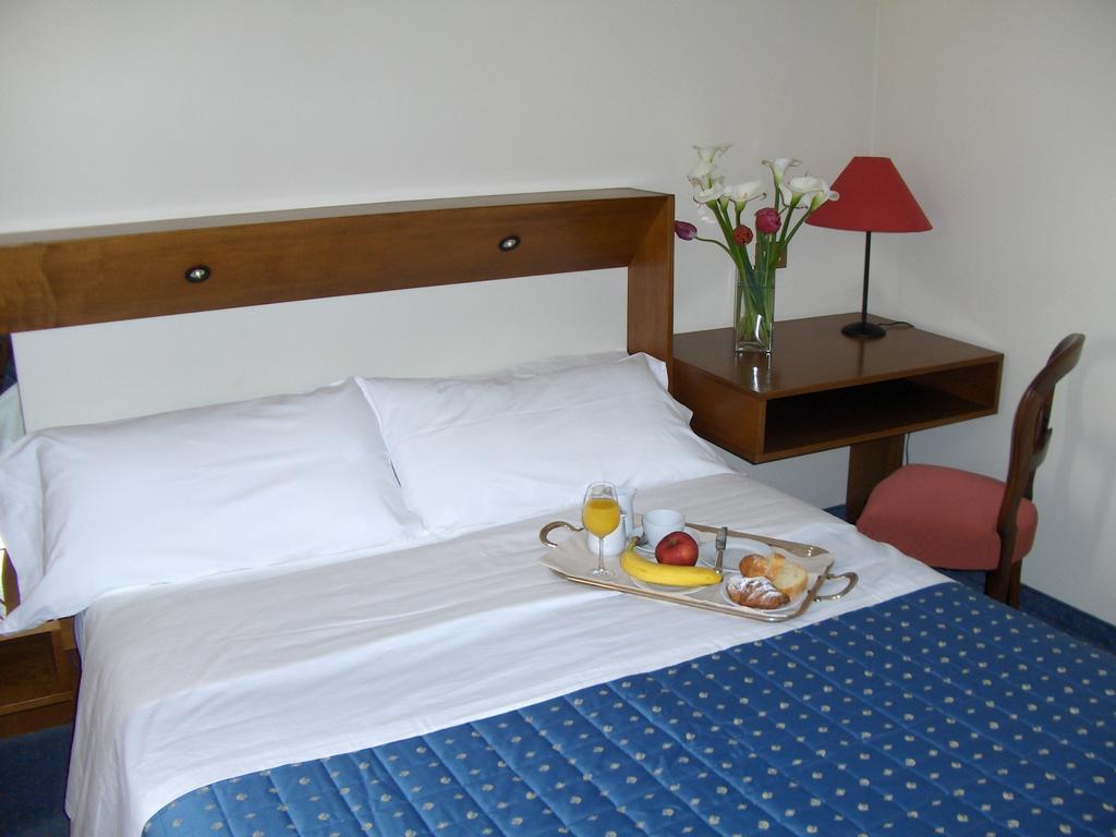 Cravero Rooms Caltignaga Стая снимка