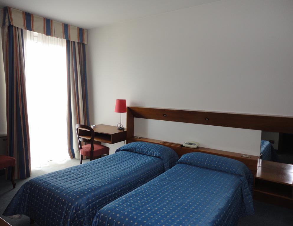 Cravero Rooms Caltignaga Стая снимка