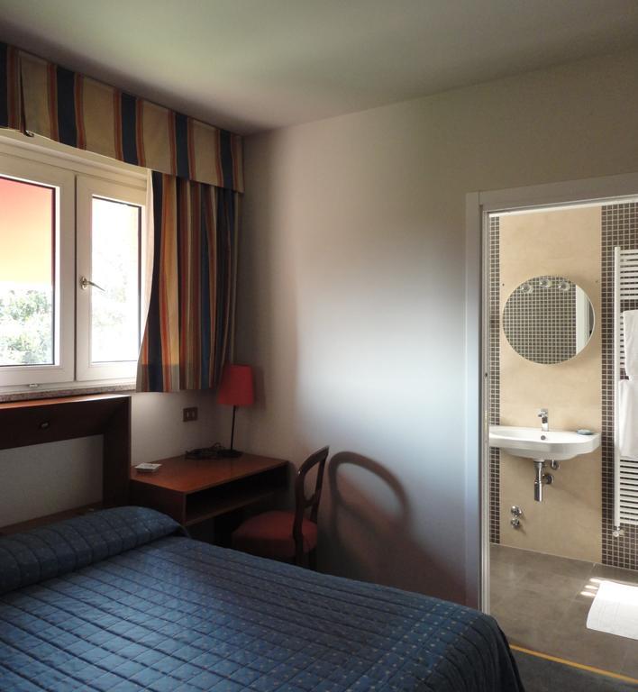 Cravero Rooms Caltignaga Стая снимка