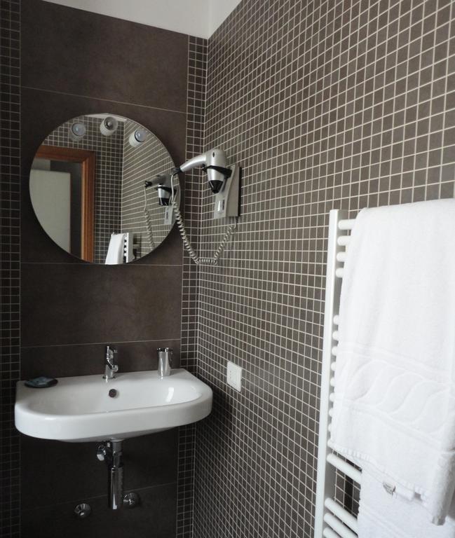Cravero Rooms Caltignaga Стая снимка